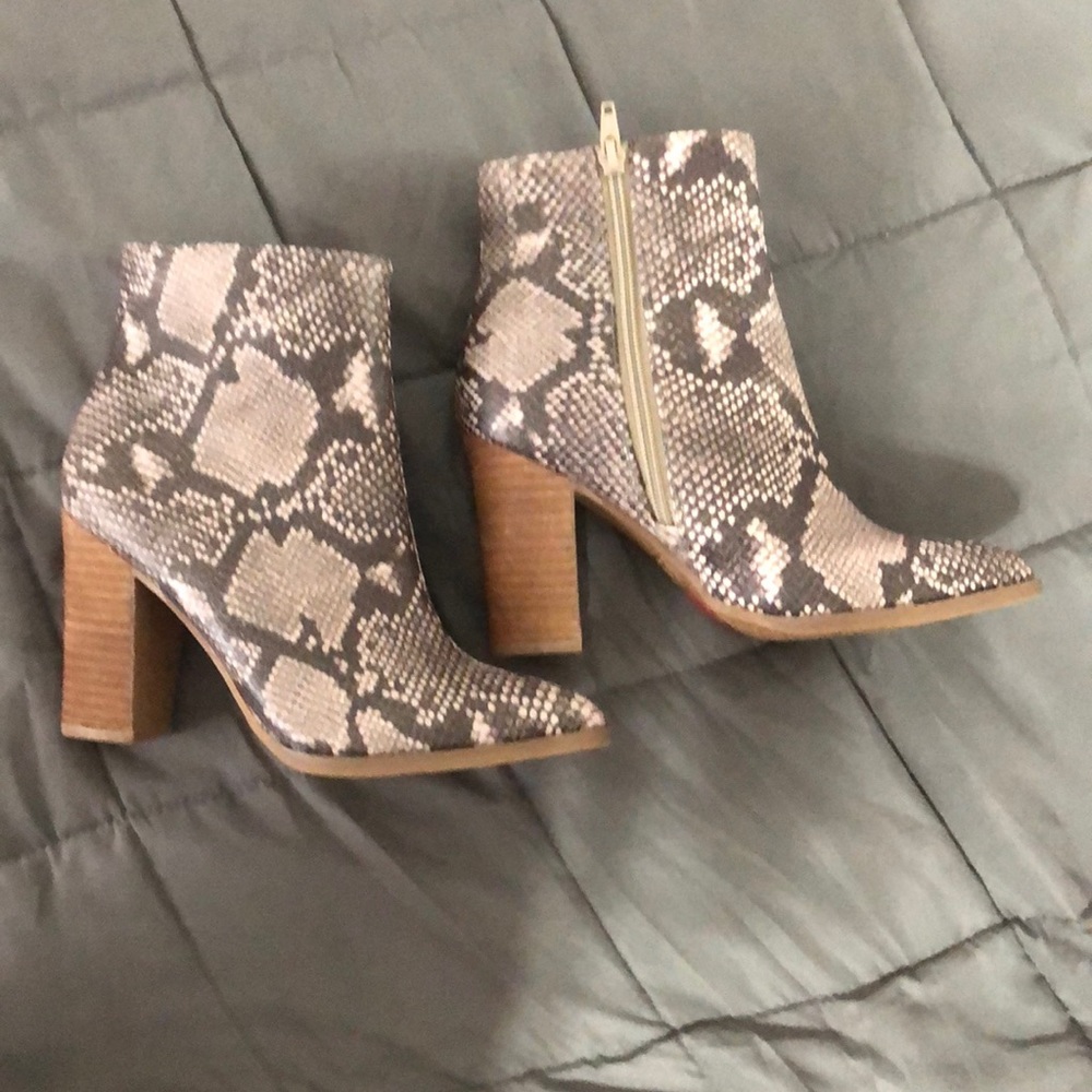 Boots Carlos Santana